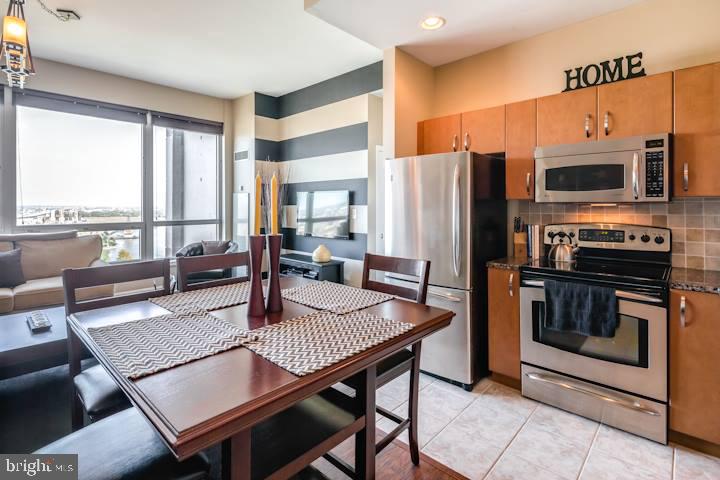 901 Penn #R1905