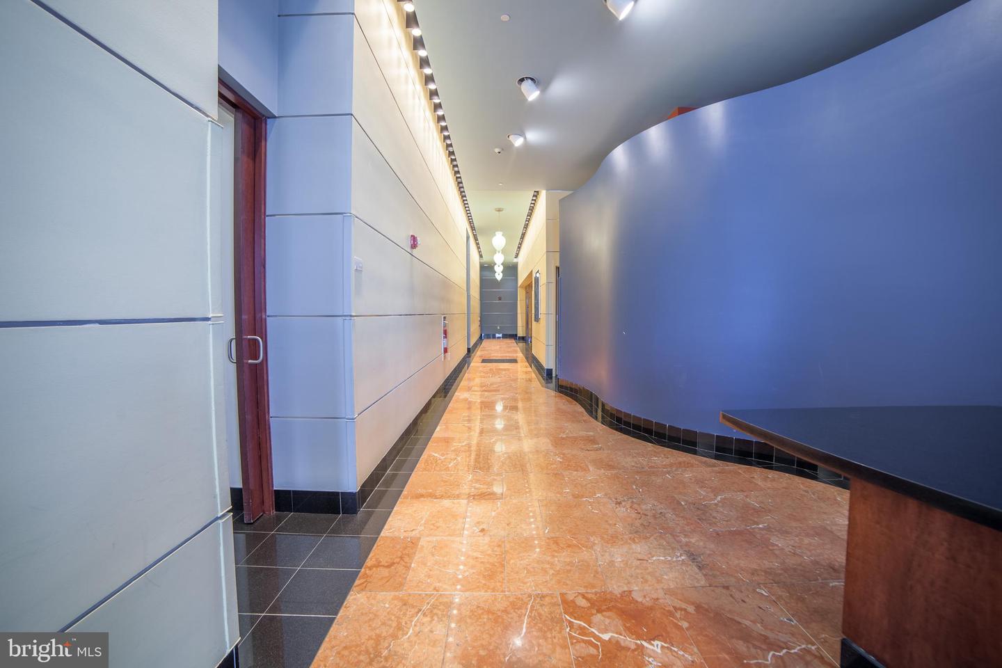 901 Penn #R1905