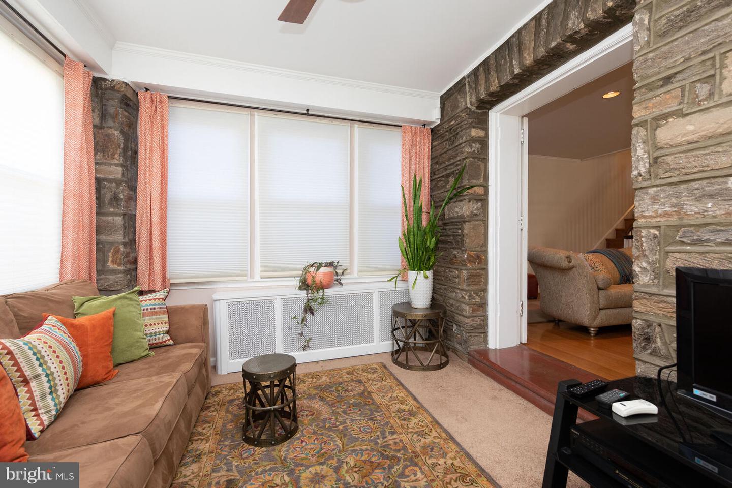 804 E Phil Ellena St