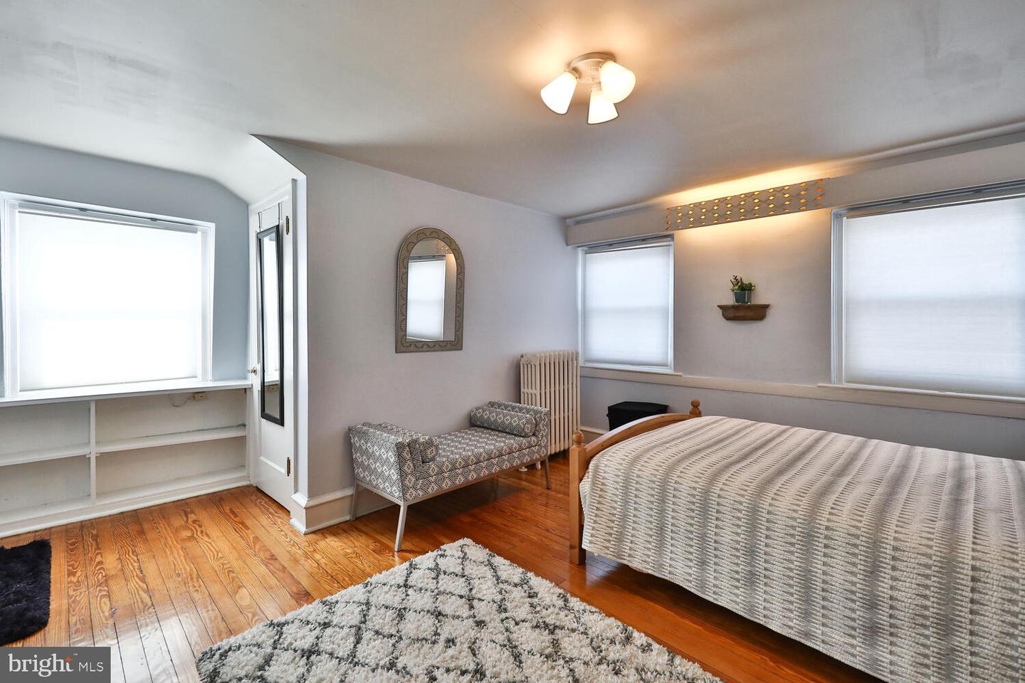 804 E Phil Ellena St