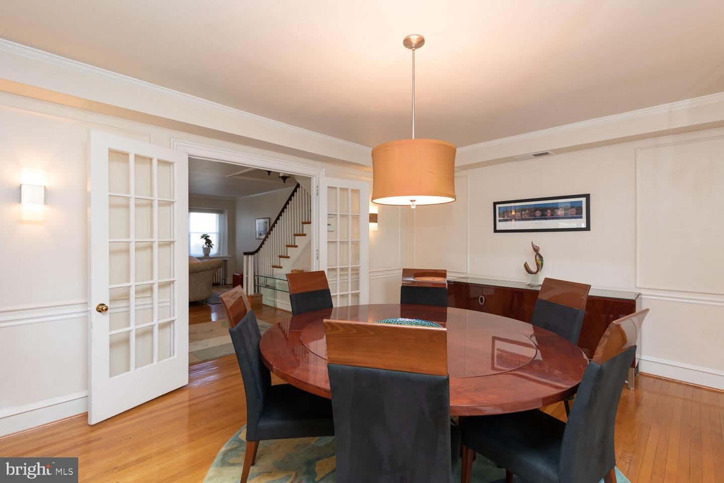 804 E Phil Ellena St