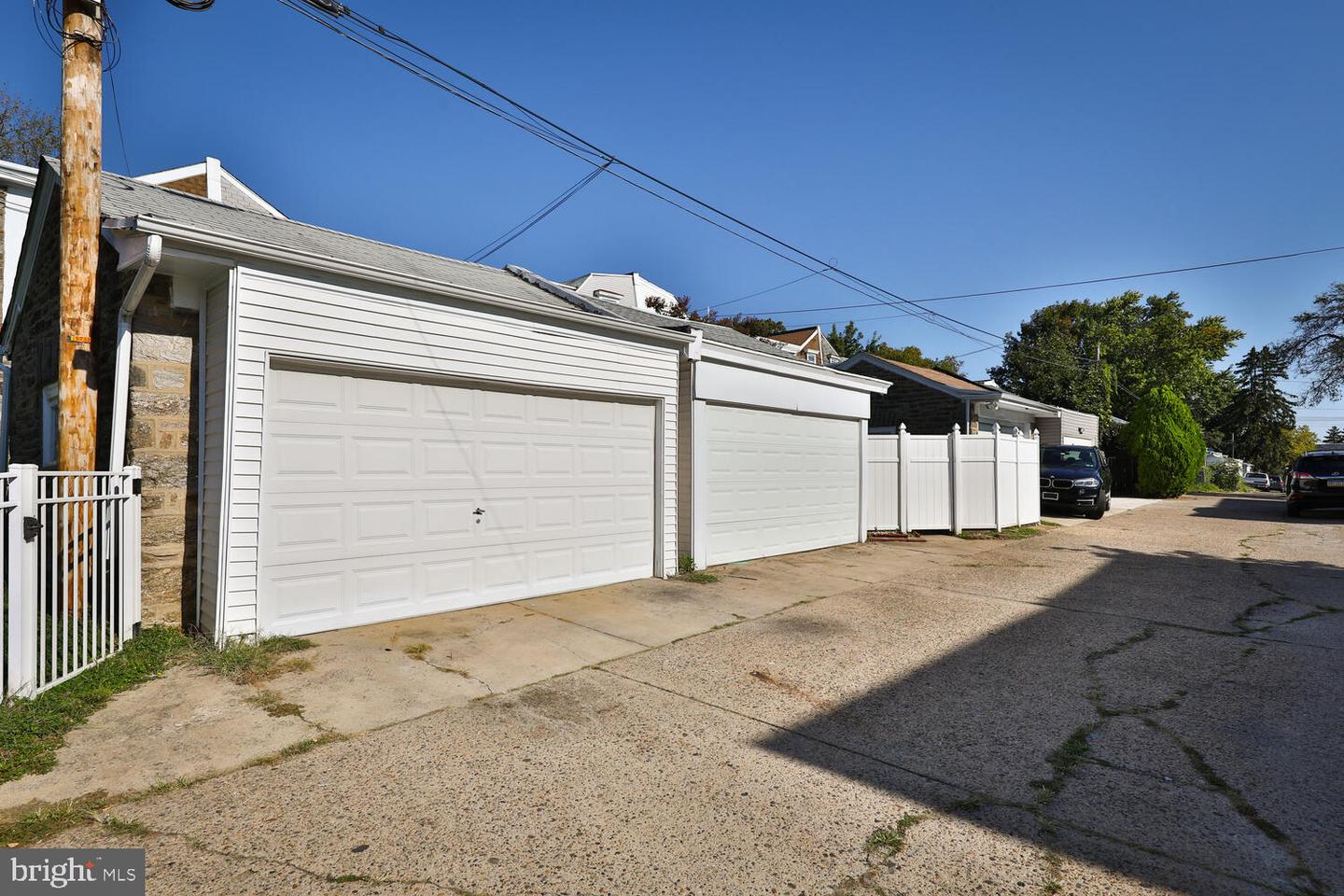 804 E Phil Ellena St