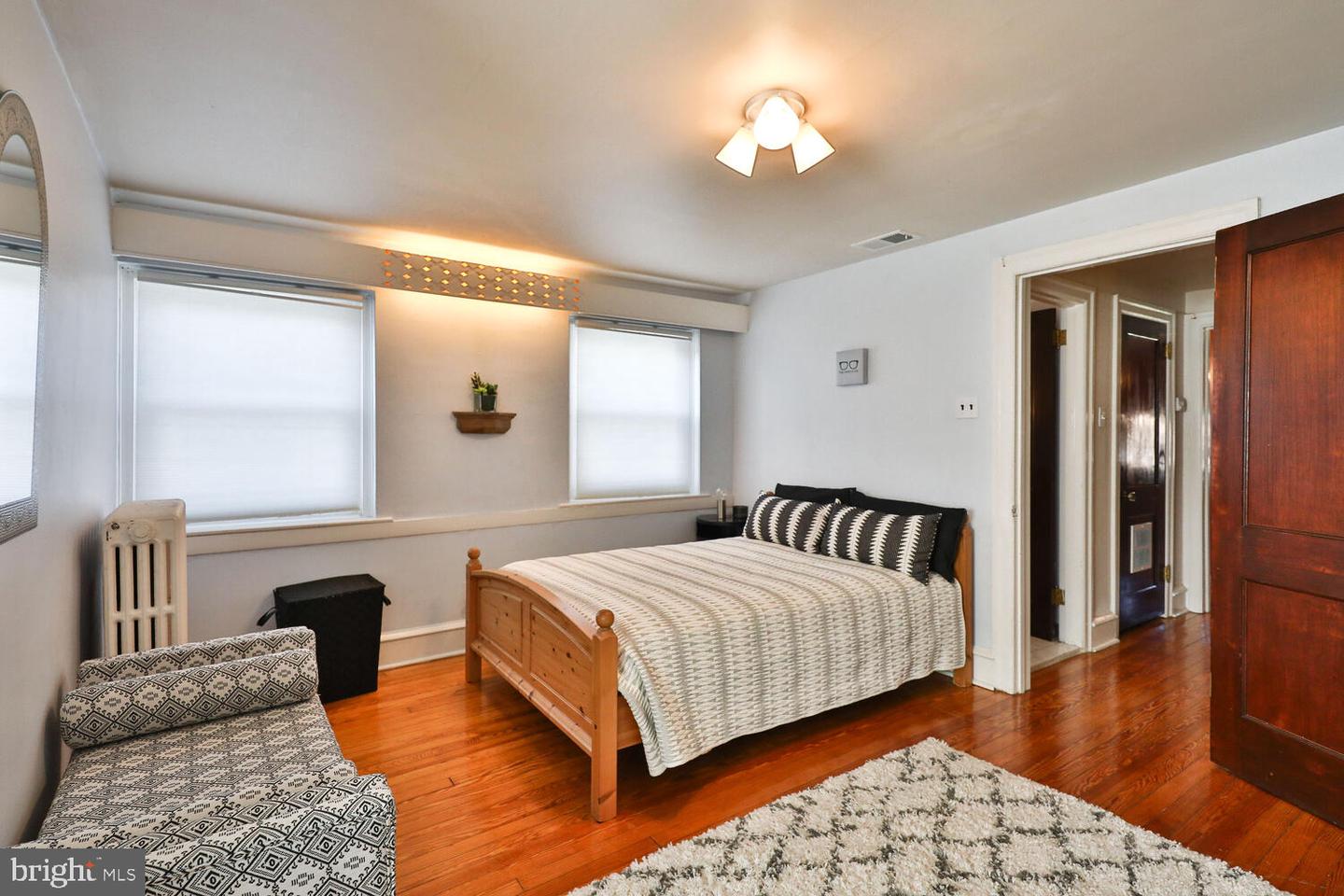 804 E Phil Ellena St