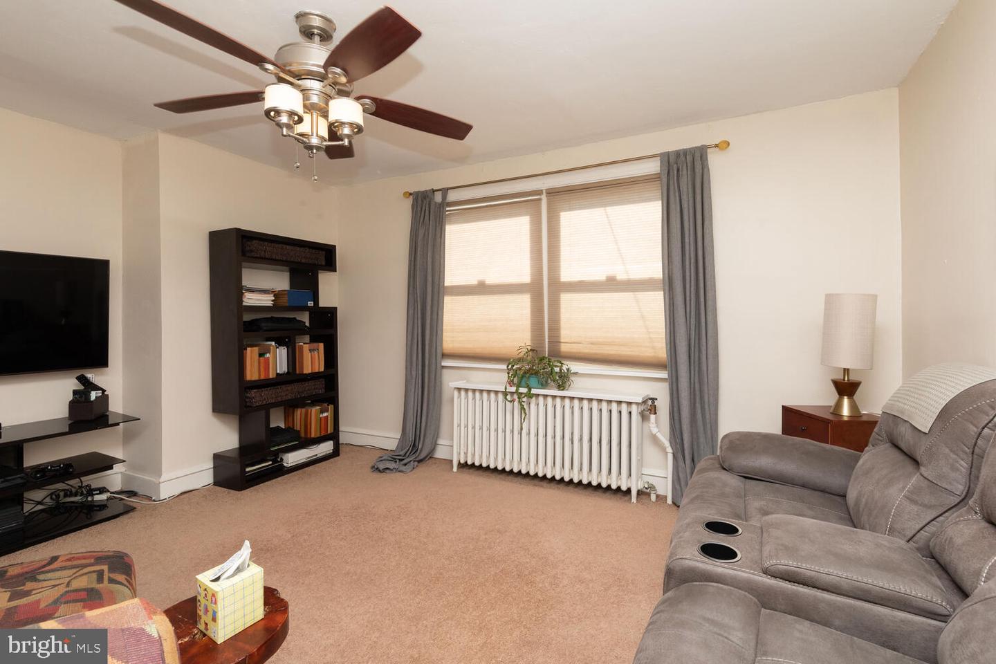 804 E Phil Ellena St