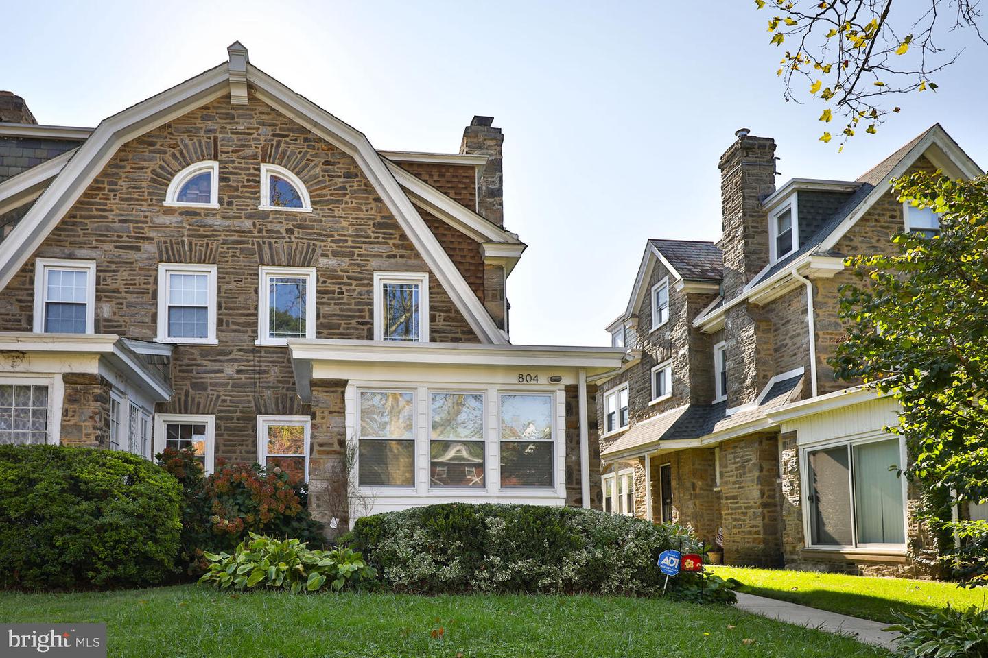 804 E Phil Ellena St