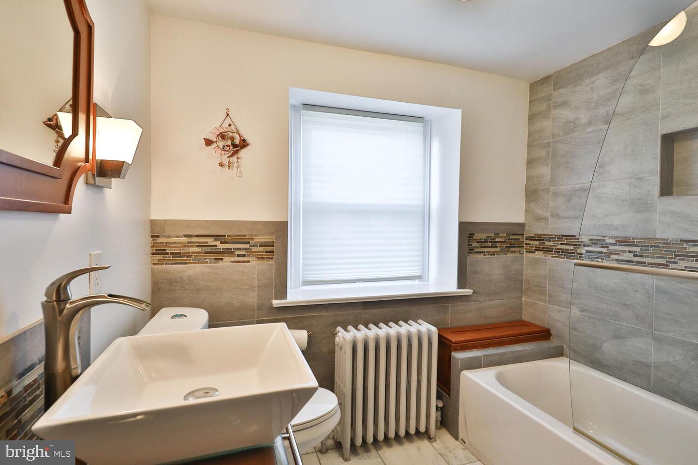 804 E Phil Ellena St