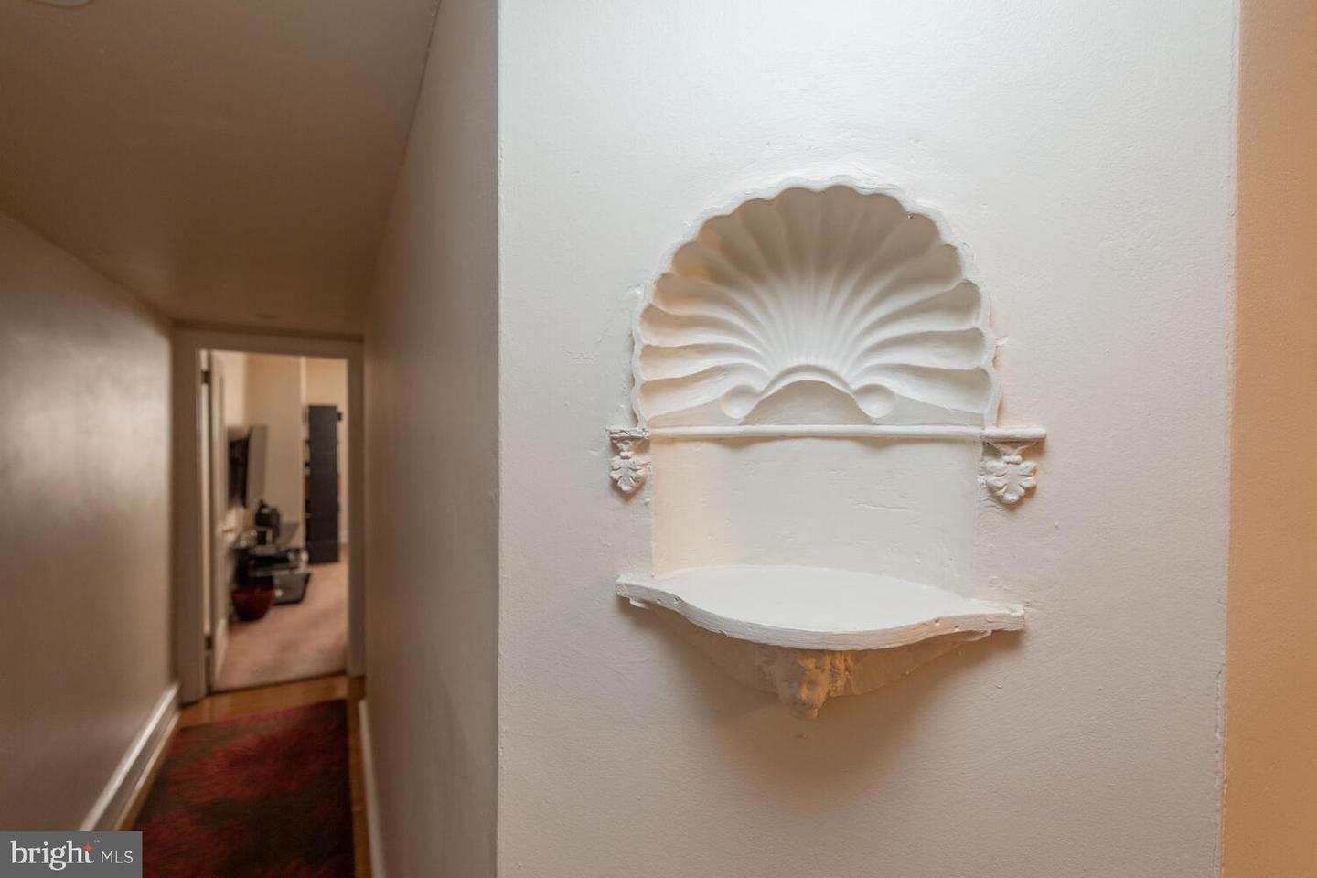 804 E Phil Ellena St