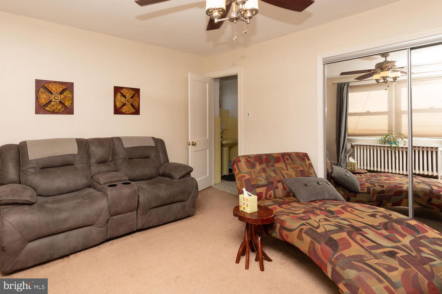 804 E Phil Ellena St