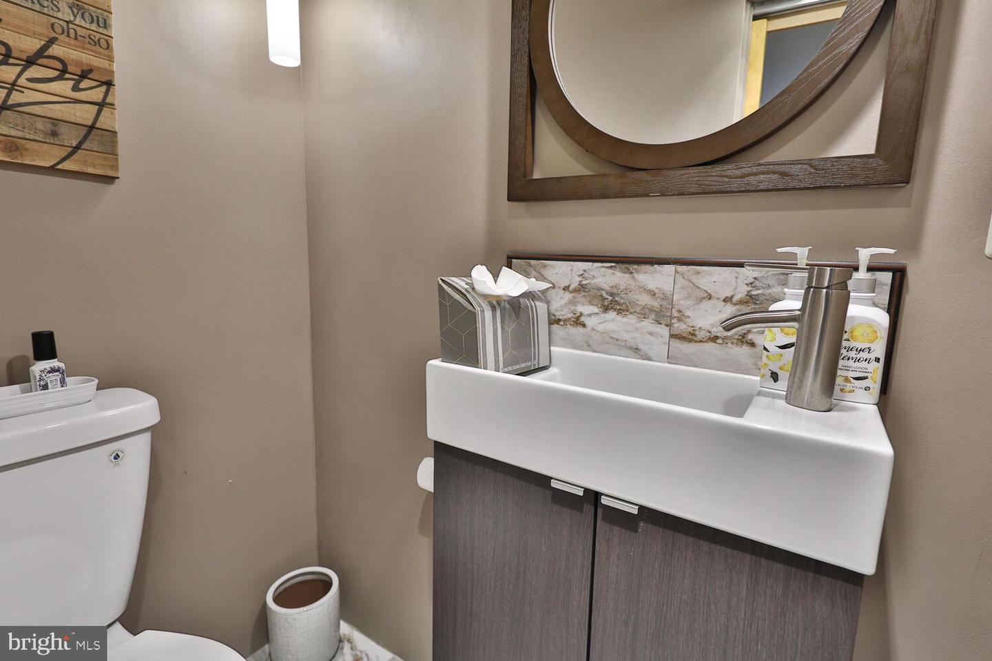 804 E Phil Ellena St