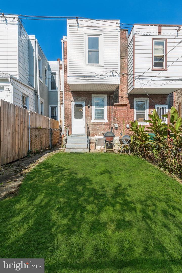 252 E Slocum St