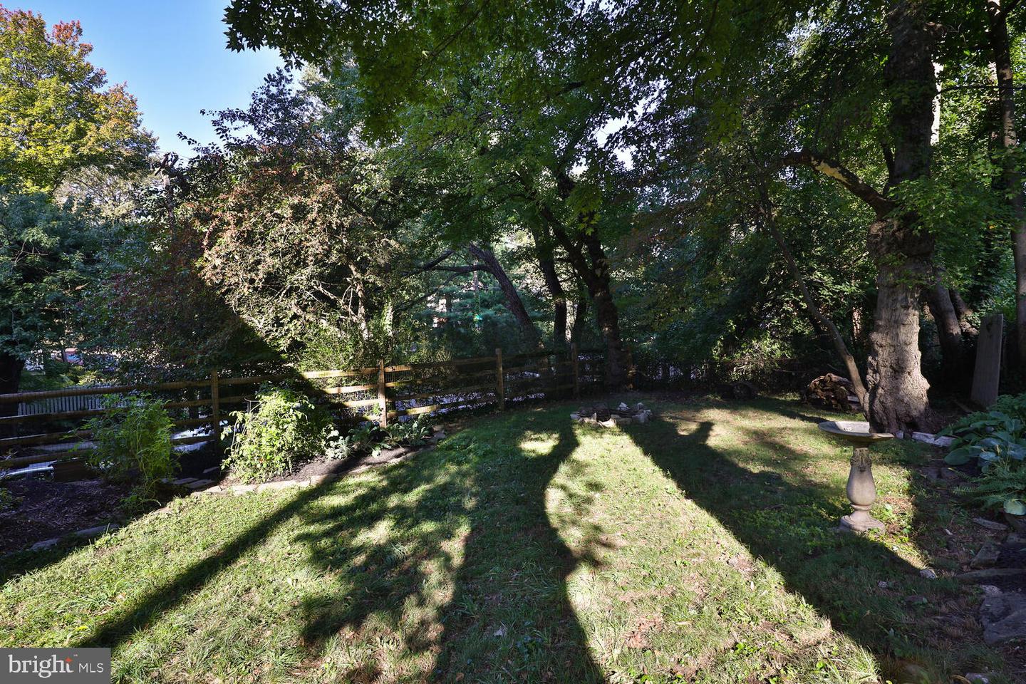 7447 Devon St