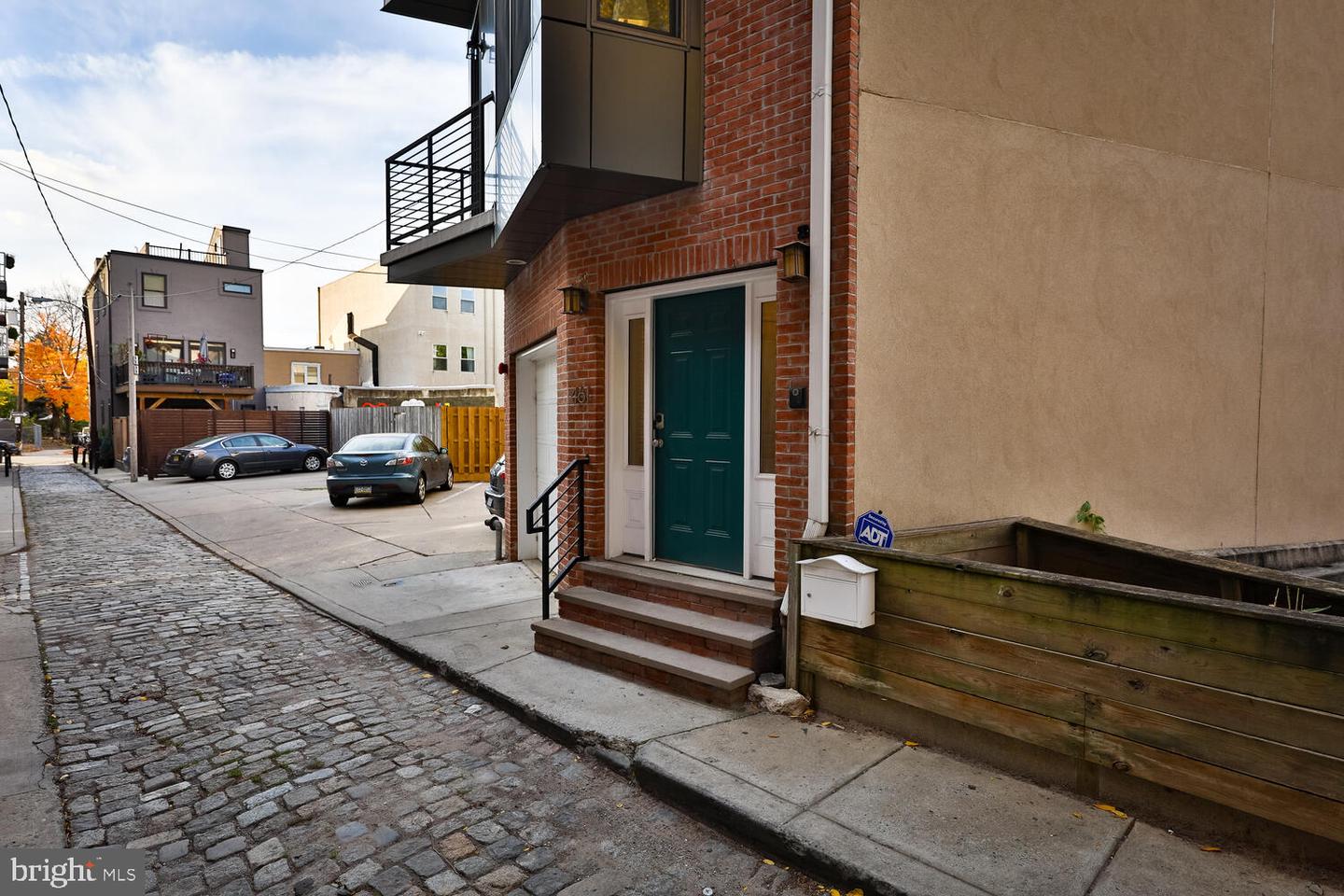 461 Myrtle St