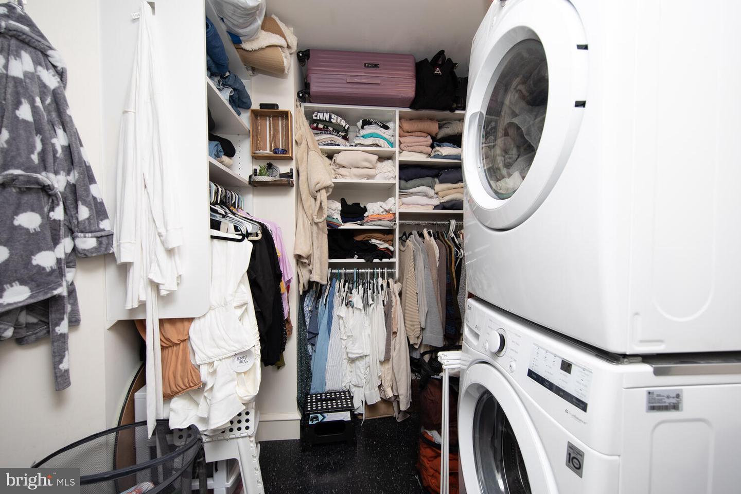 201-59 N 8th St #914