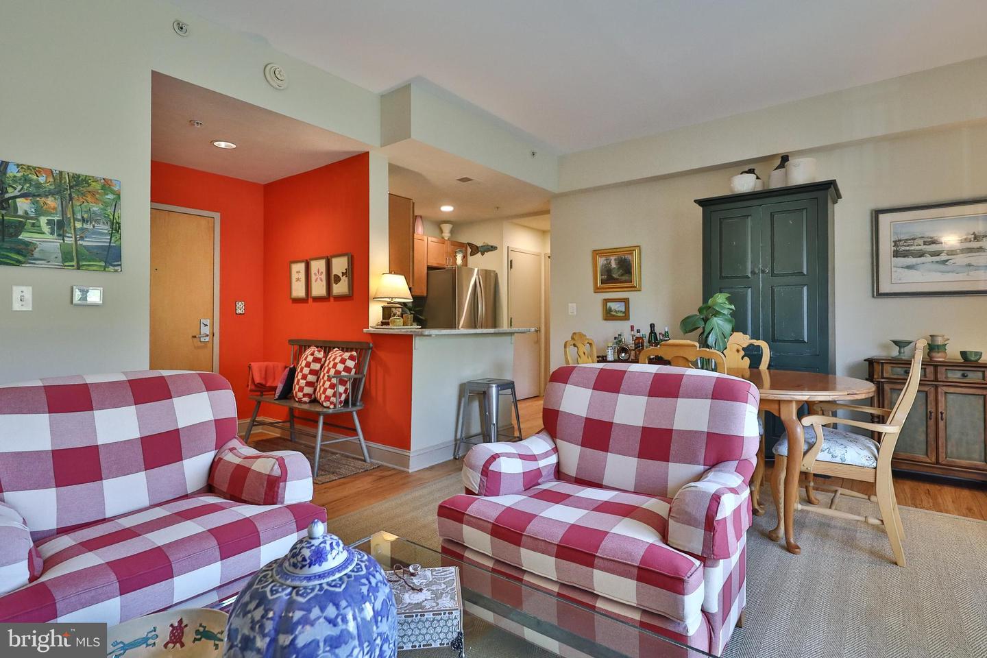 3750-78 Main St #204