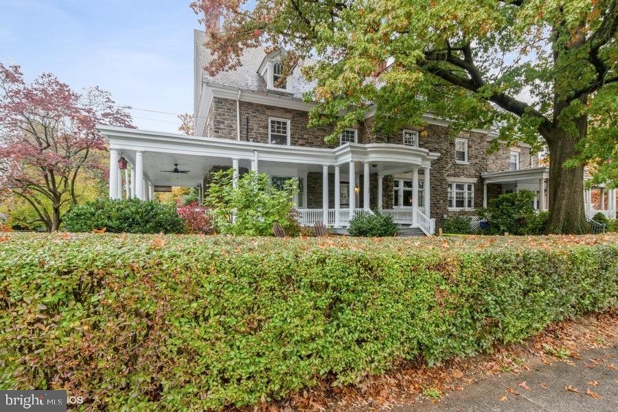 557 Pelham Rd