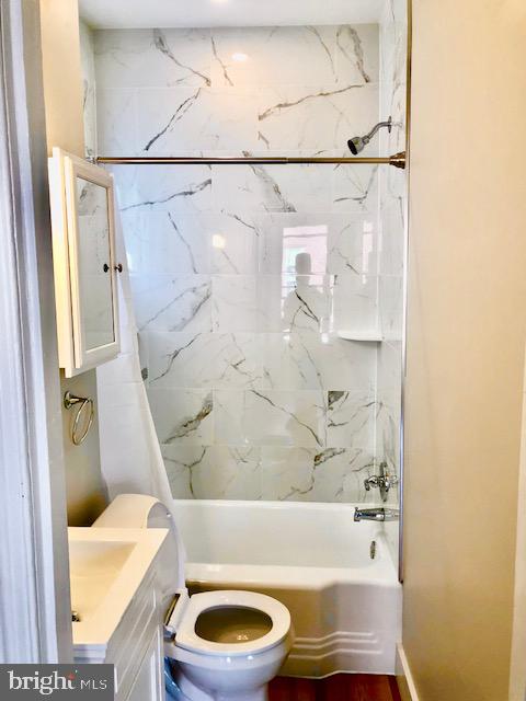 2314 E Cumberland St #2f