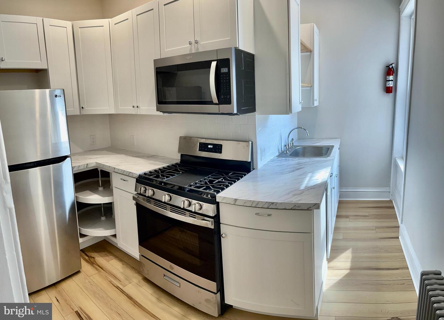 2314 E Cumberland St #2f