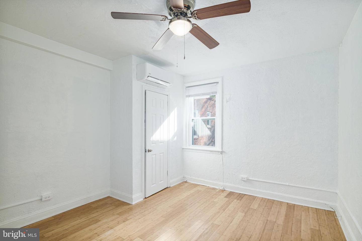 3858 Haverford Ave #5