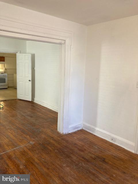 24 Good St