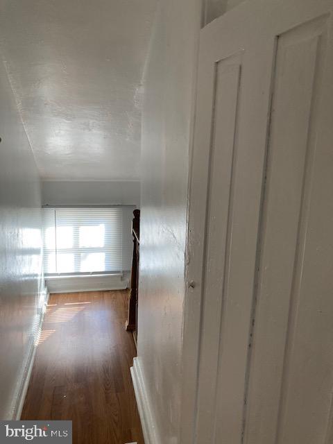24 Good St