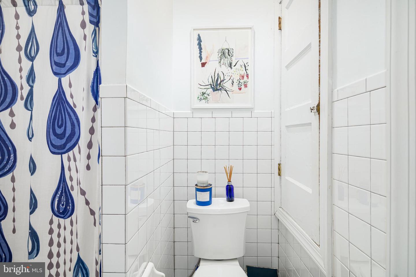 1029-33 Spruce St #200