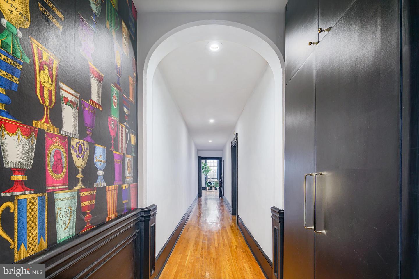 1029-33 Spruce St #200