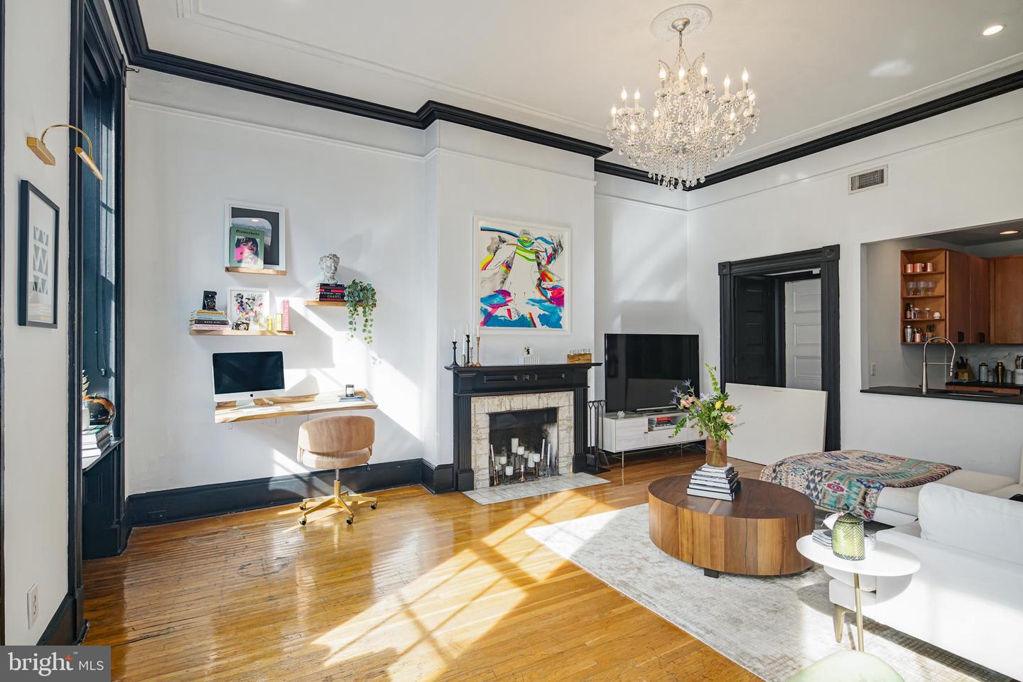 1029-33 Spruce St #200