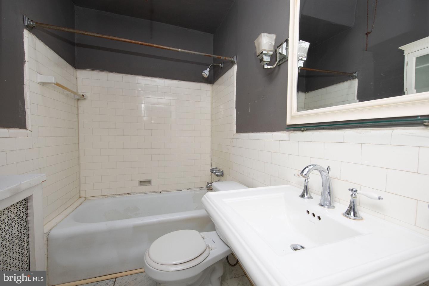324 W Zeralda St