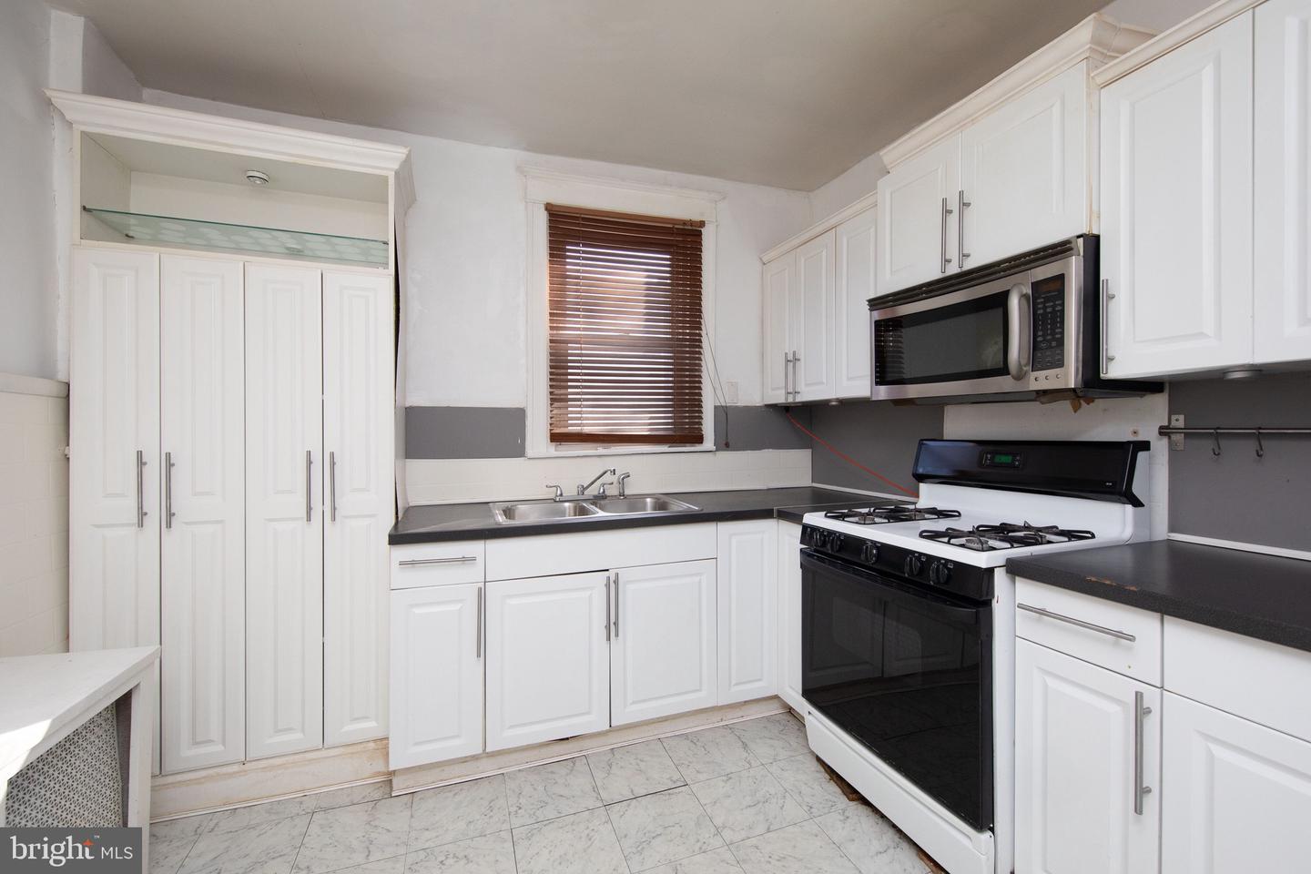 324 W Zeralda St