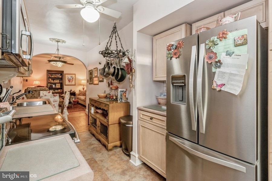 6138 Wayne Ave Ave #5