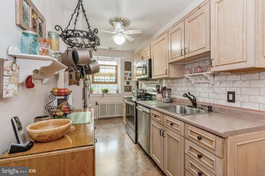 6138 Wayne Ave Ave #5