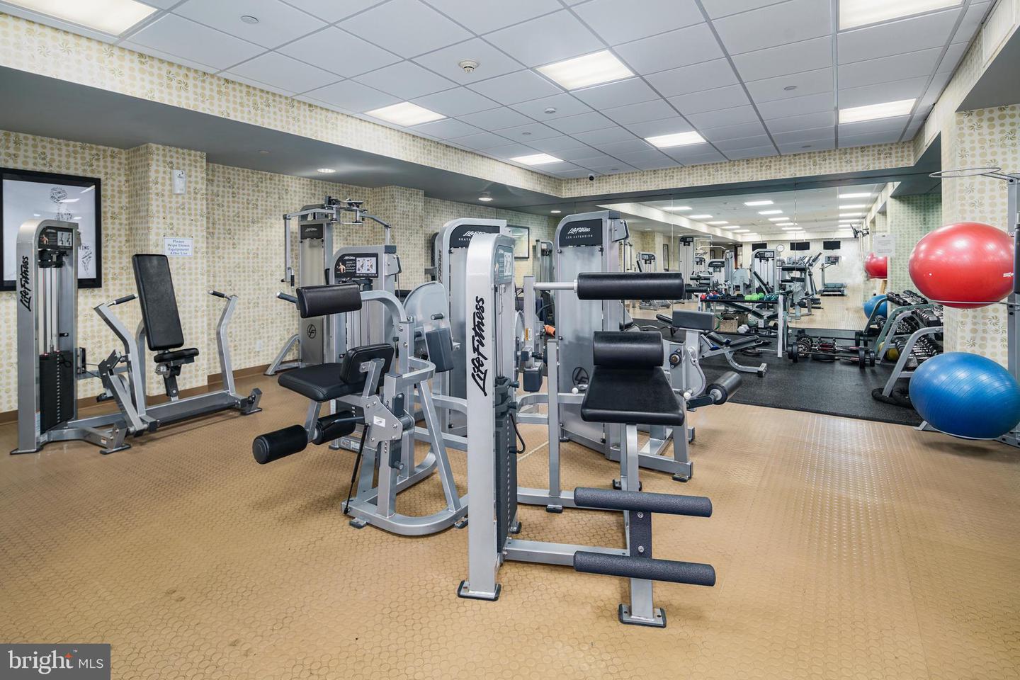 2601 Pennsylvania Ave #404