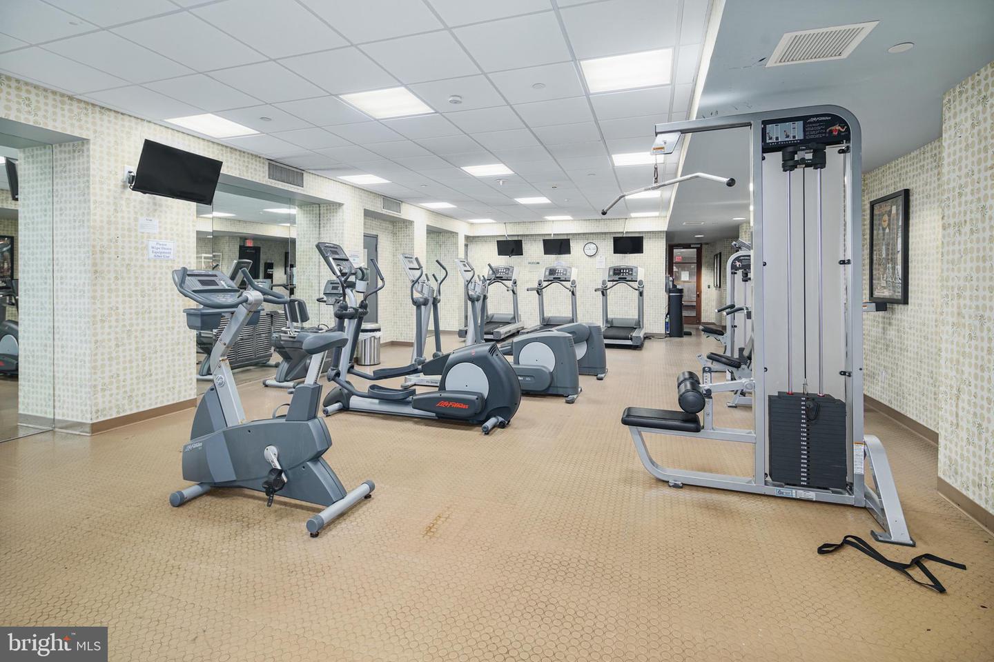 2601 Pennsylvania Ave #404