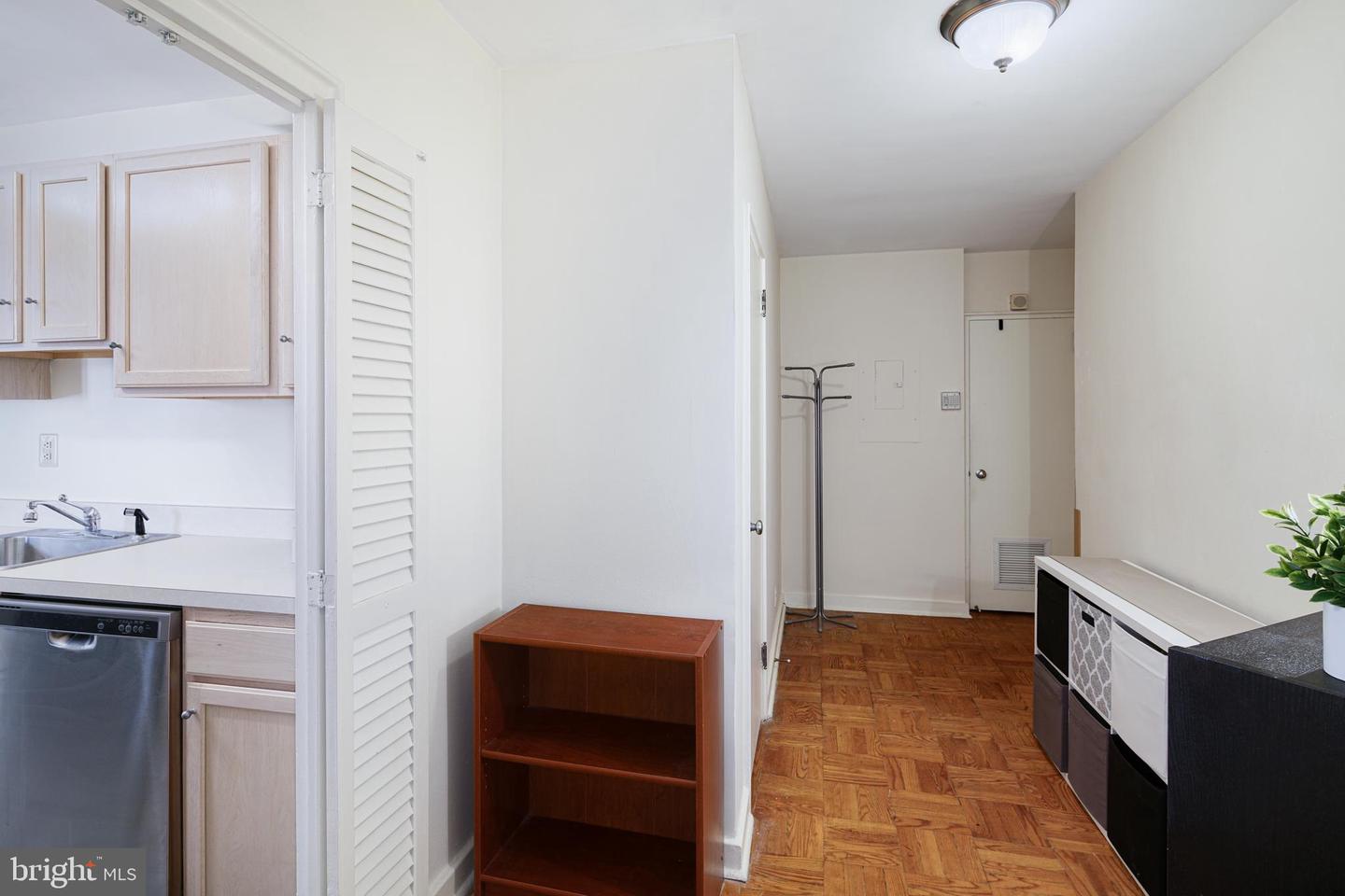 2601 Pennsylvania Ave #404