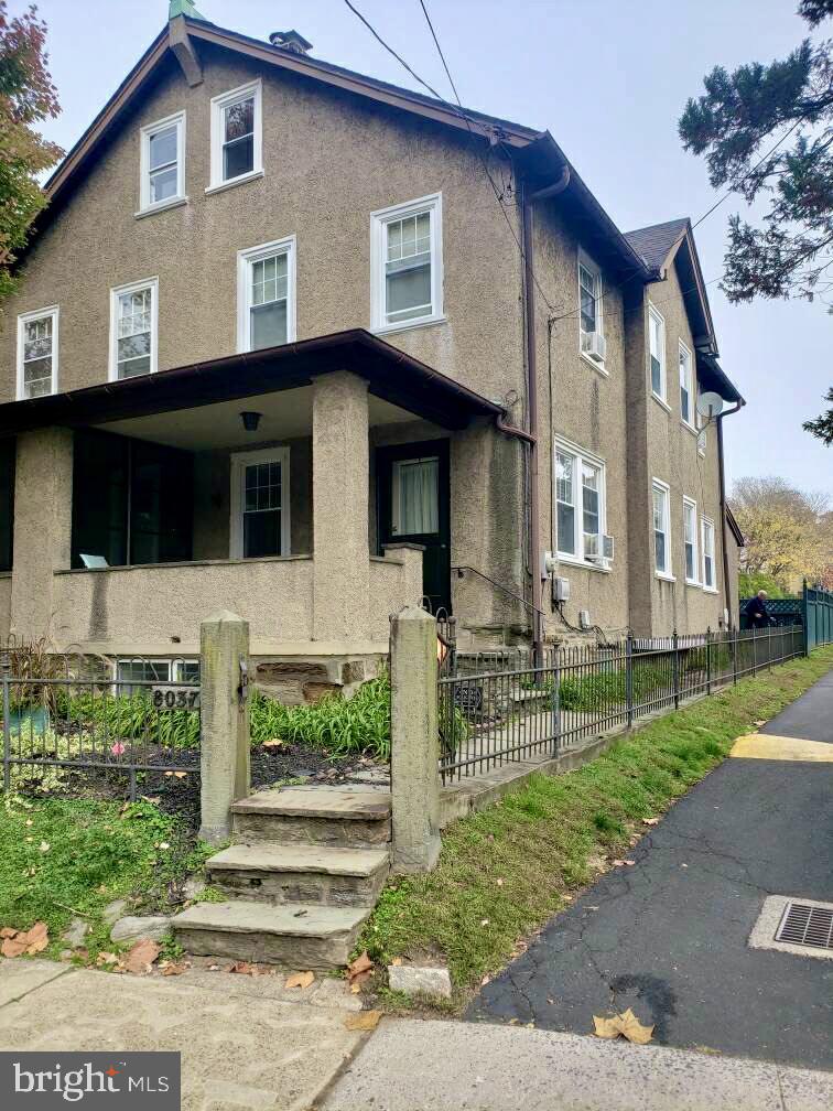8037 Roanoke St