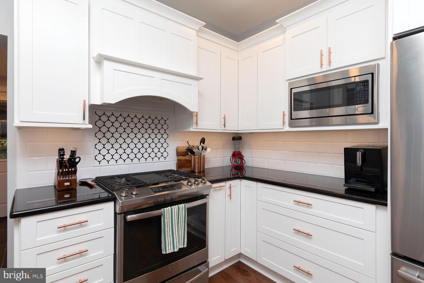 210 E Willow Grove Ave