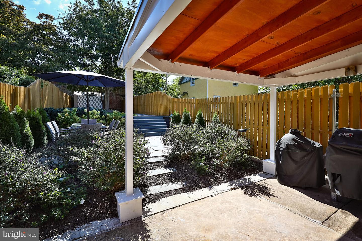 210 E Willow Grove Ave