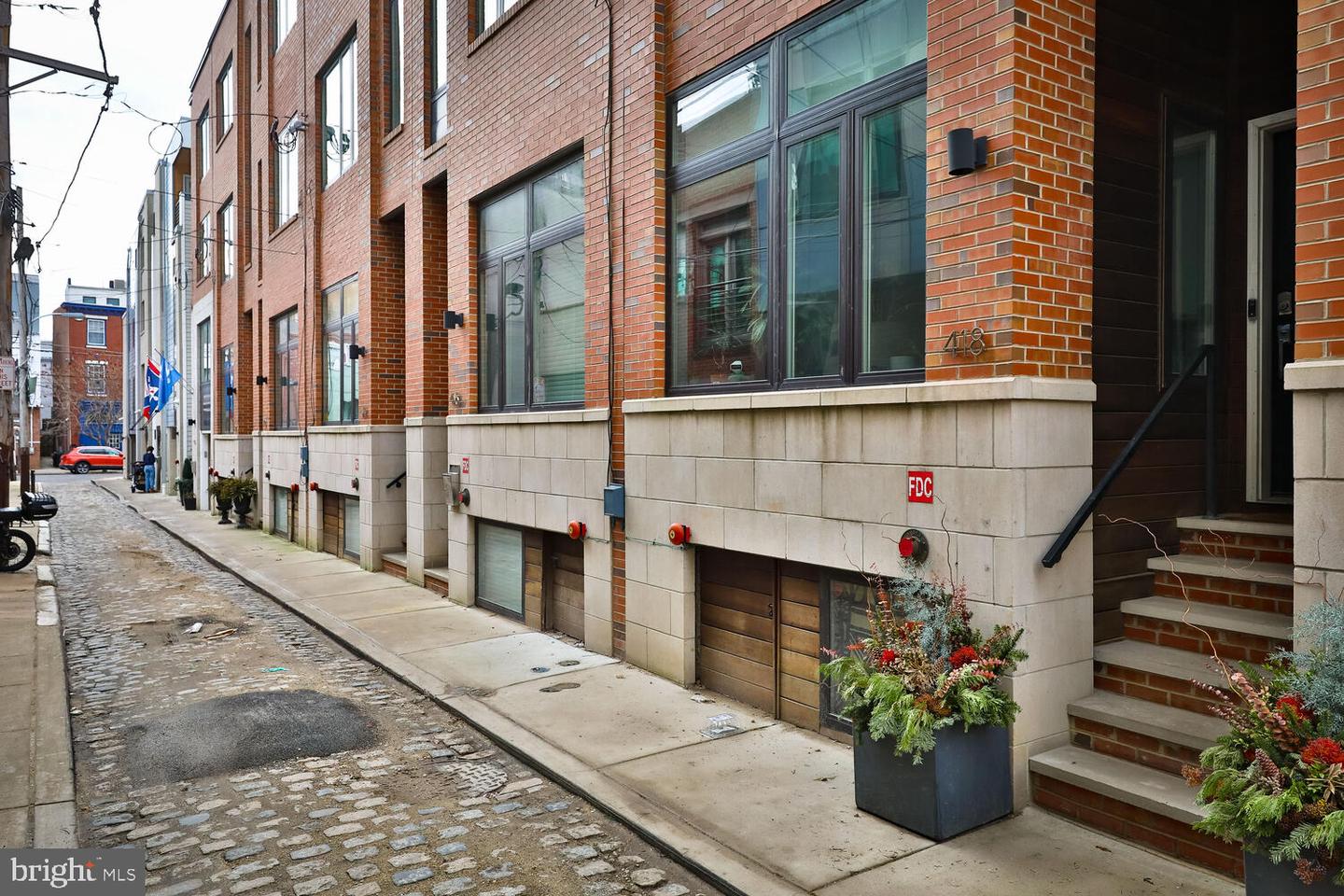 413-15 Wallace St #2e