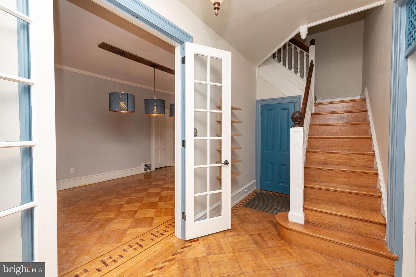 143 W School House Ln