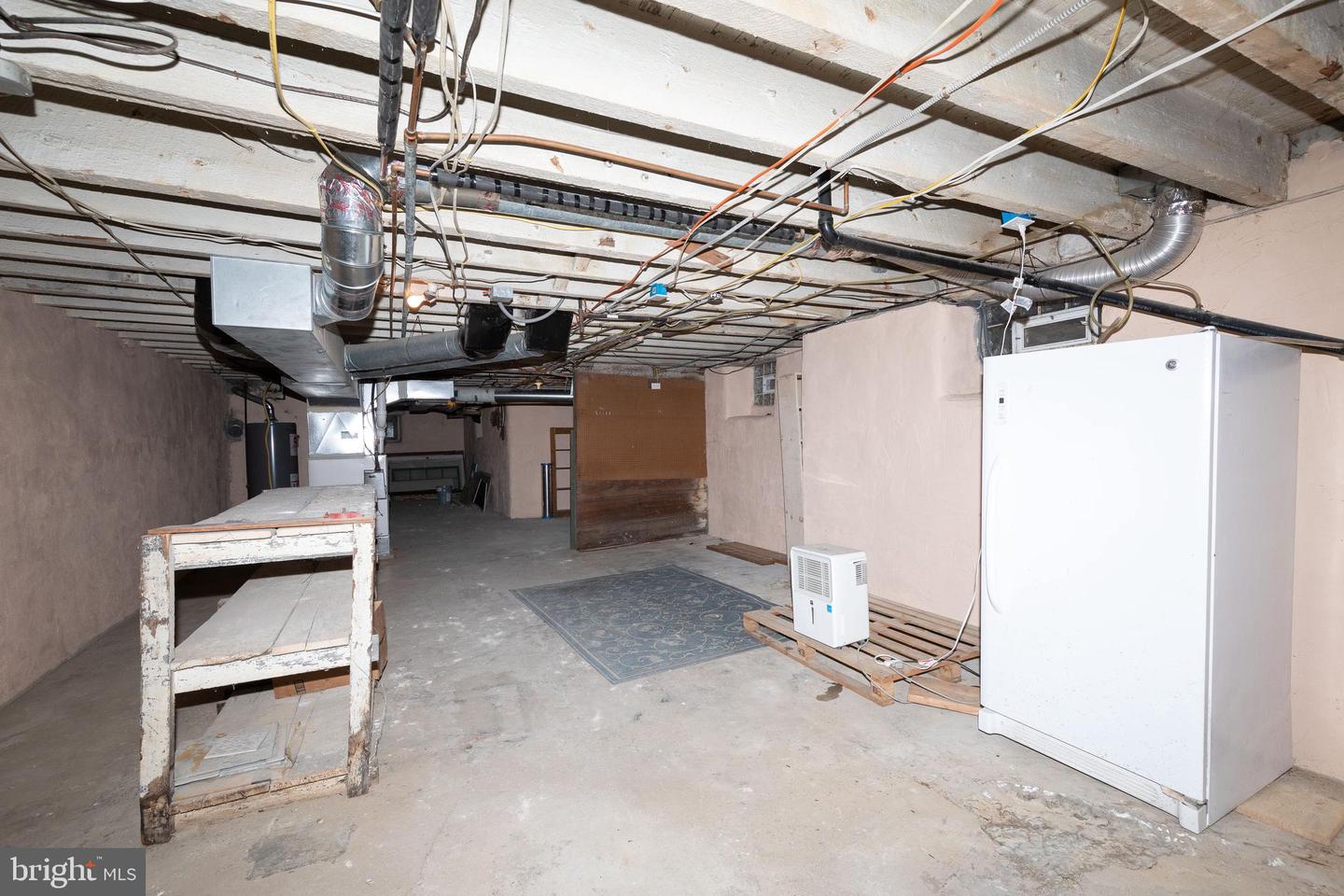 143 W School House Ln