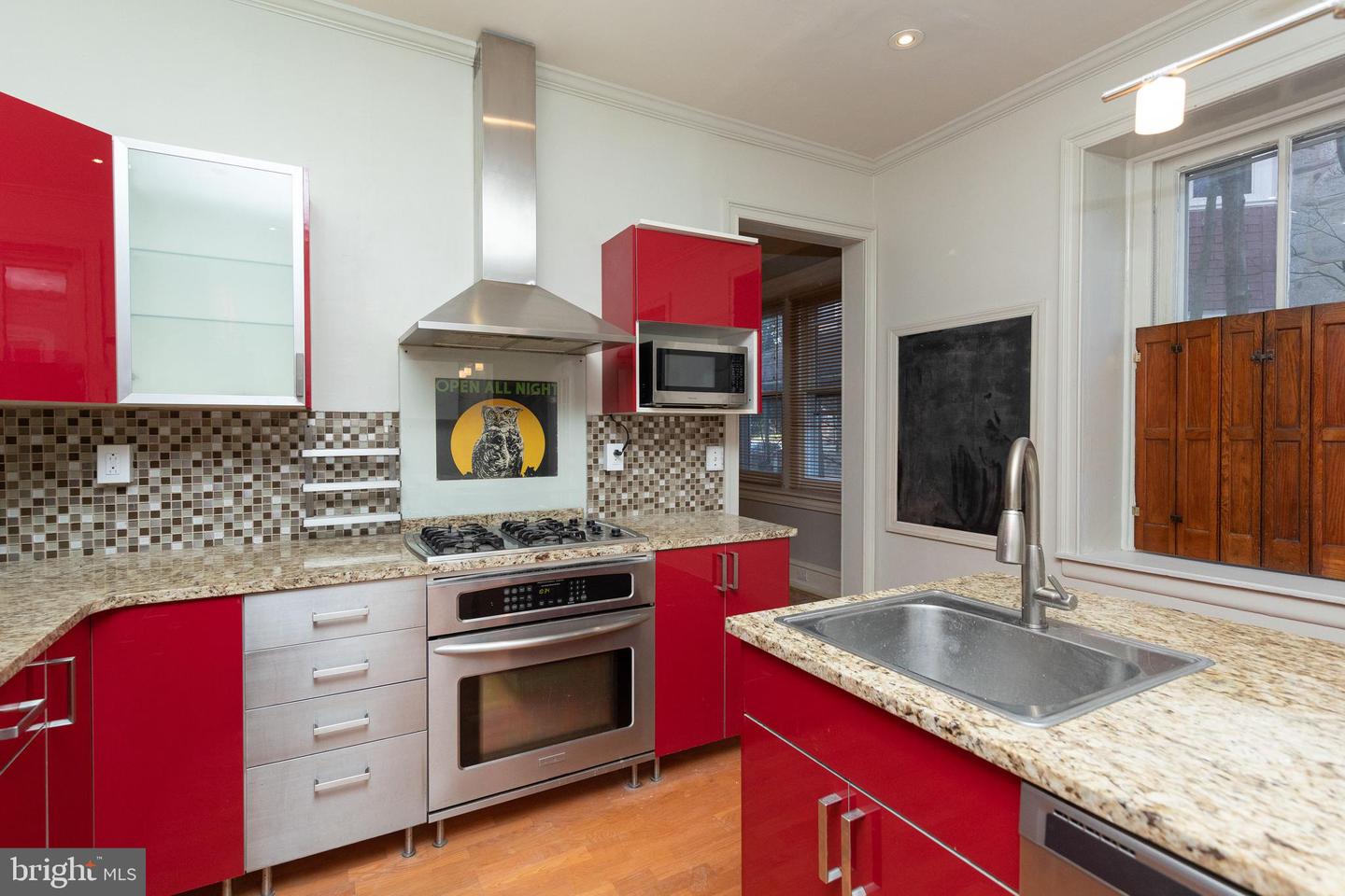 143 W School House Ln