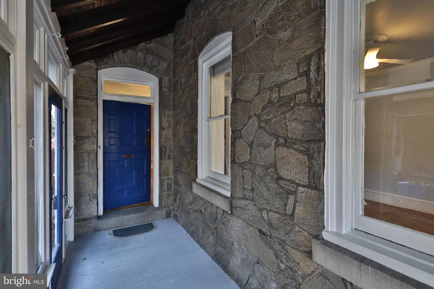 143 W School House Ln