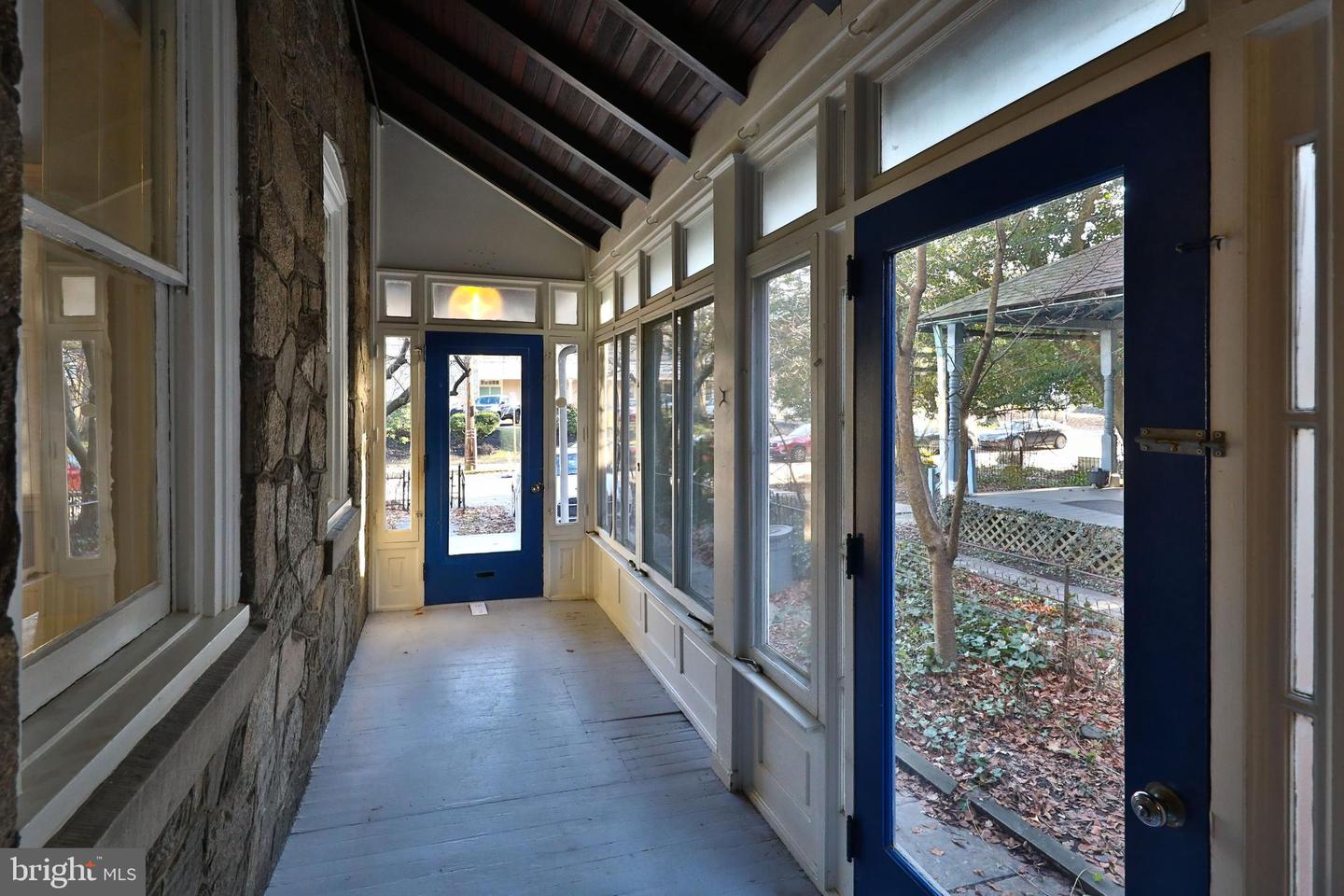 143 W School House Ln