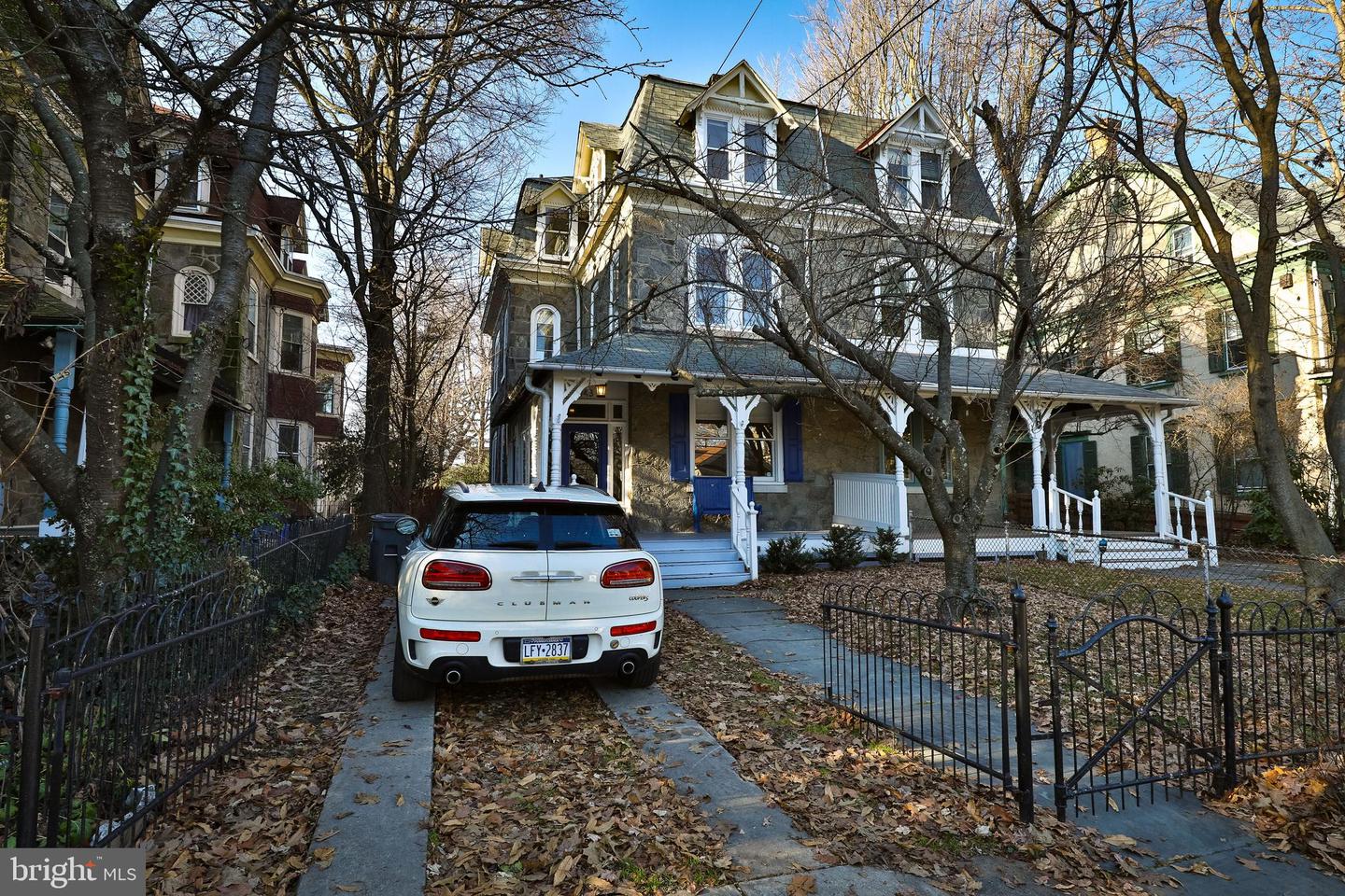 143 W School House Ln