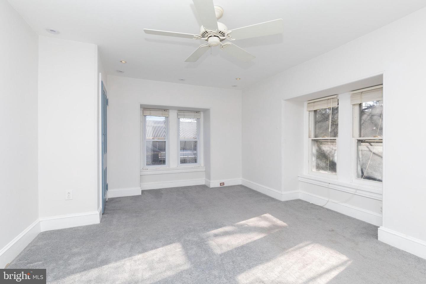 143 W School House Ln