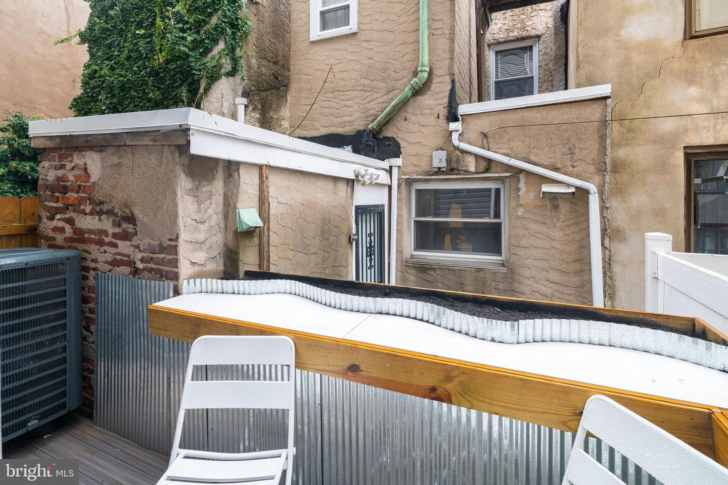 1006 S Fairhill St