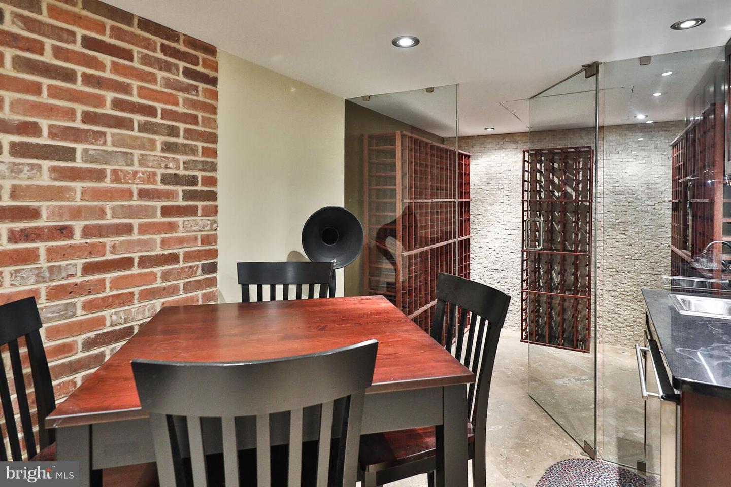 808 Federal St