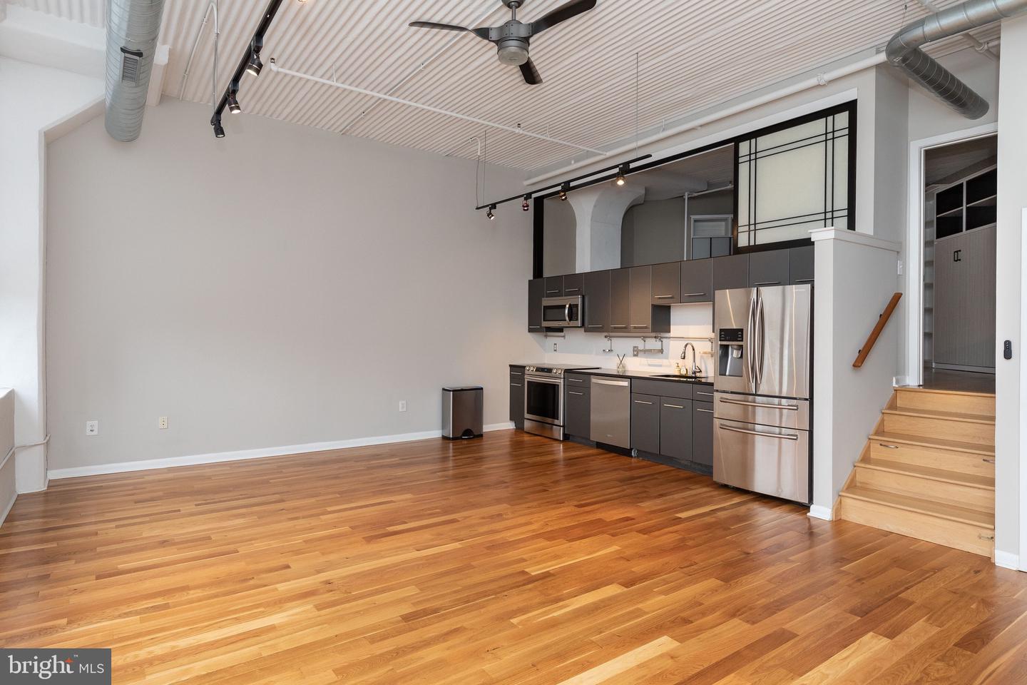 2200-28 Arch St #810