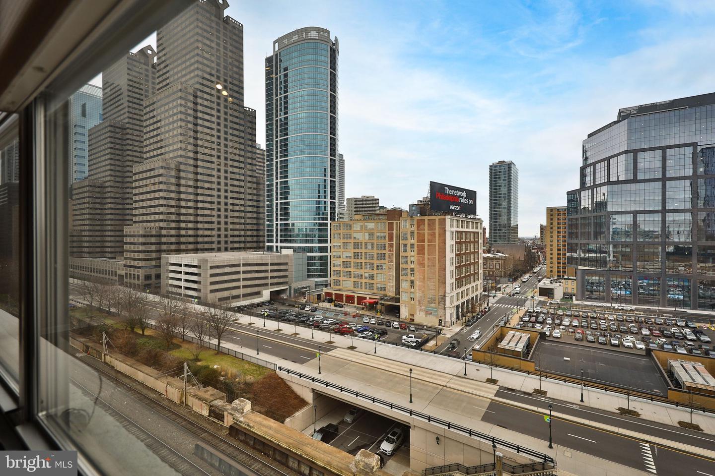 2200-28 Arch St #810