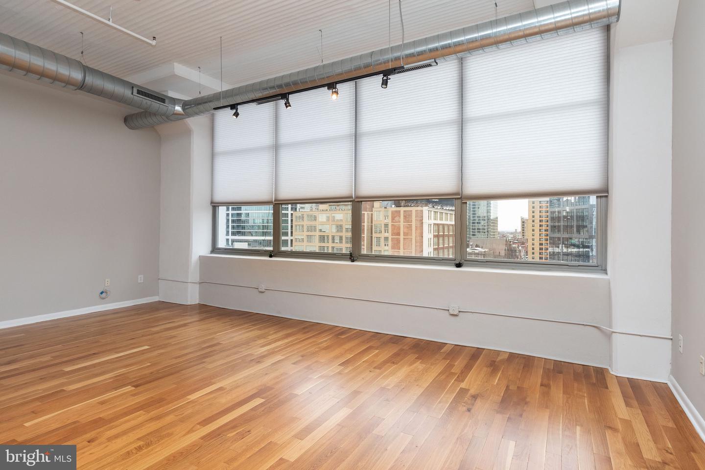 2200-28 Arch St #810